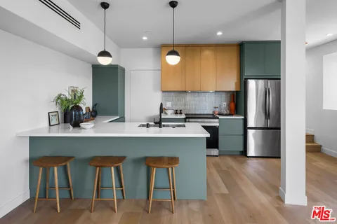 $1,850,000 | 4683 Glenalbyn Drive, Los Angeles, CA 90065