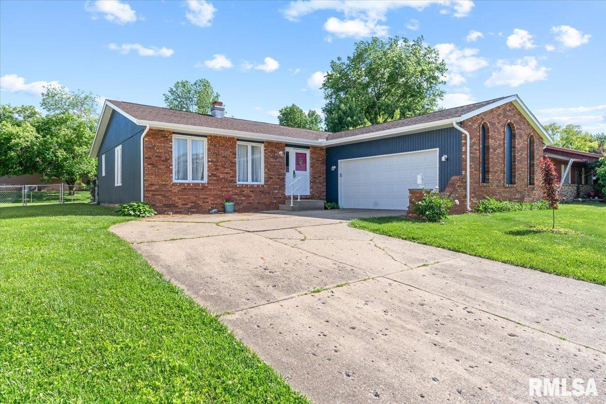412 Armor Road Springfield, IL 62704 - Photo 1 of 31