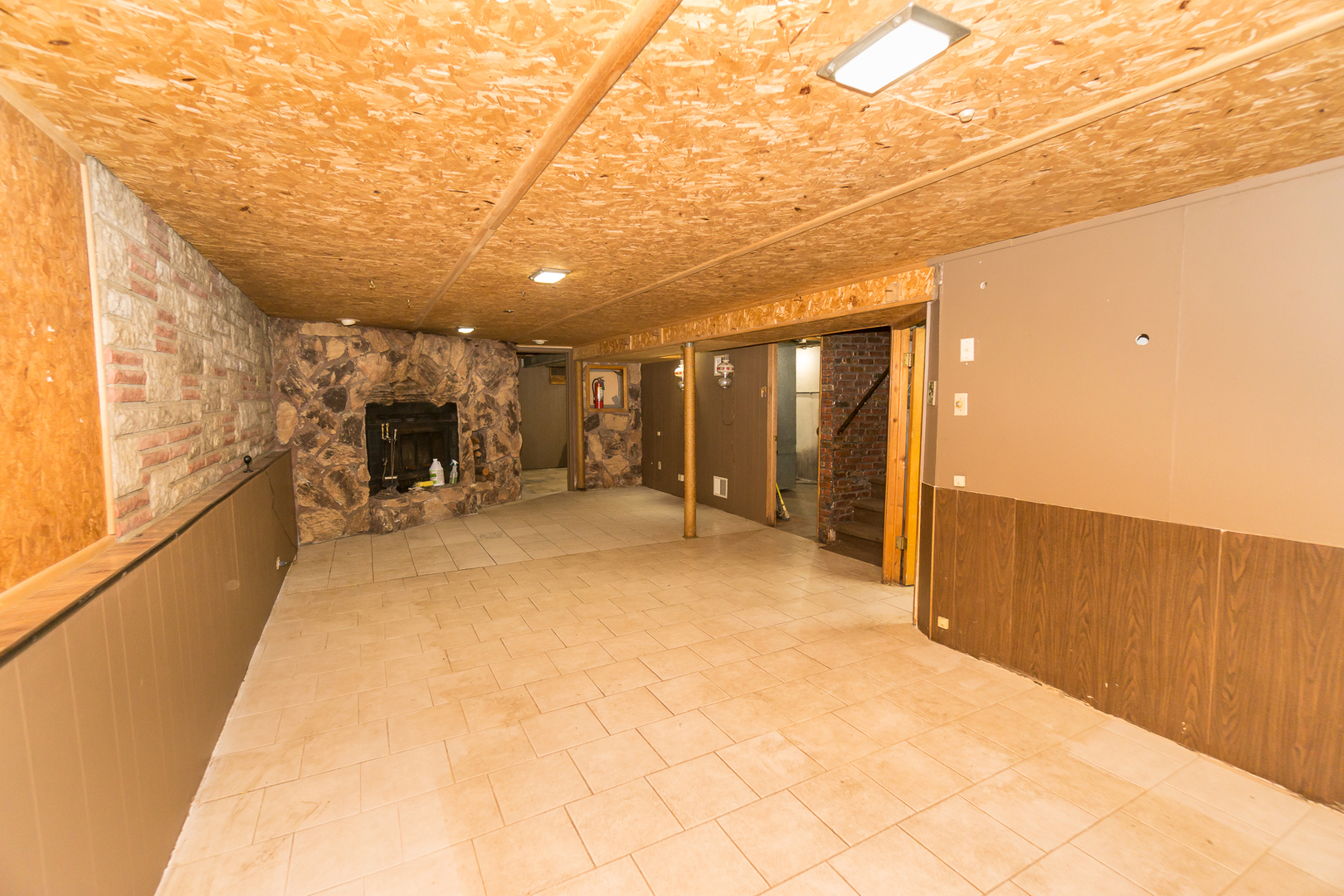 213 Congress Street Addison, IL 60101 - Photo 15 of 22 Gallery Image 15