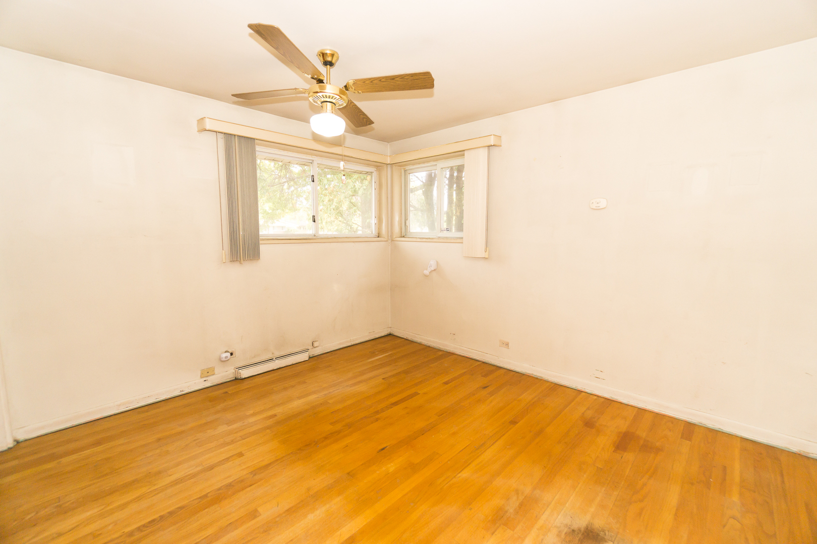 213 Congress Street Addison, IL 60101 - Photo 8 of 22 Gallery Image 8