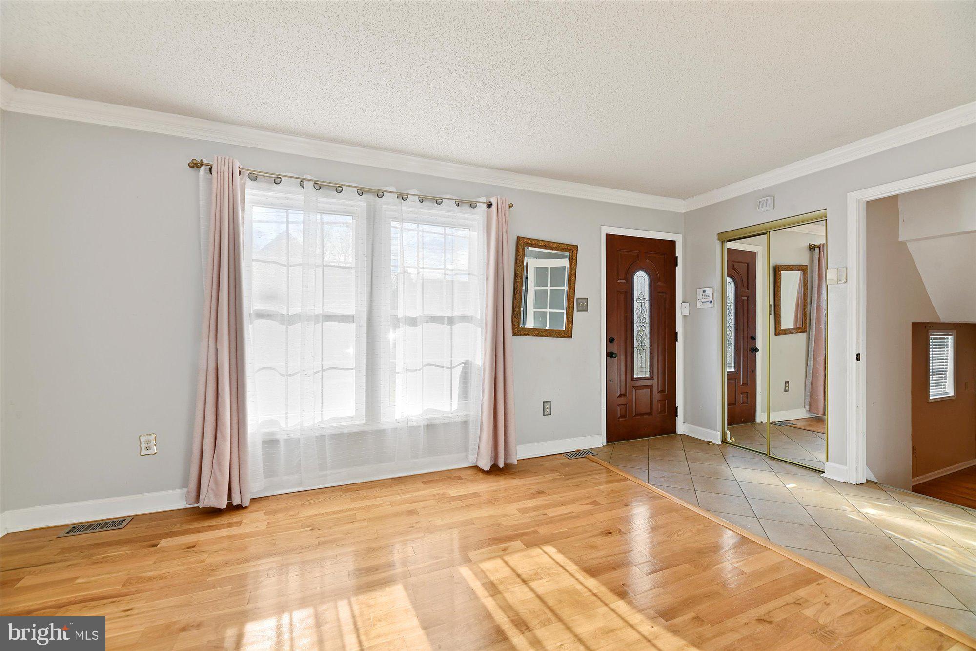 6710 Richardson Road Baltimore, MD 21207 - Photo 4 of 28