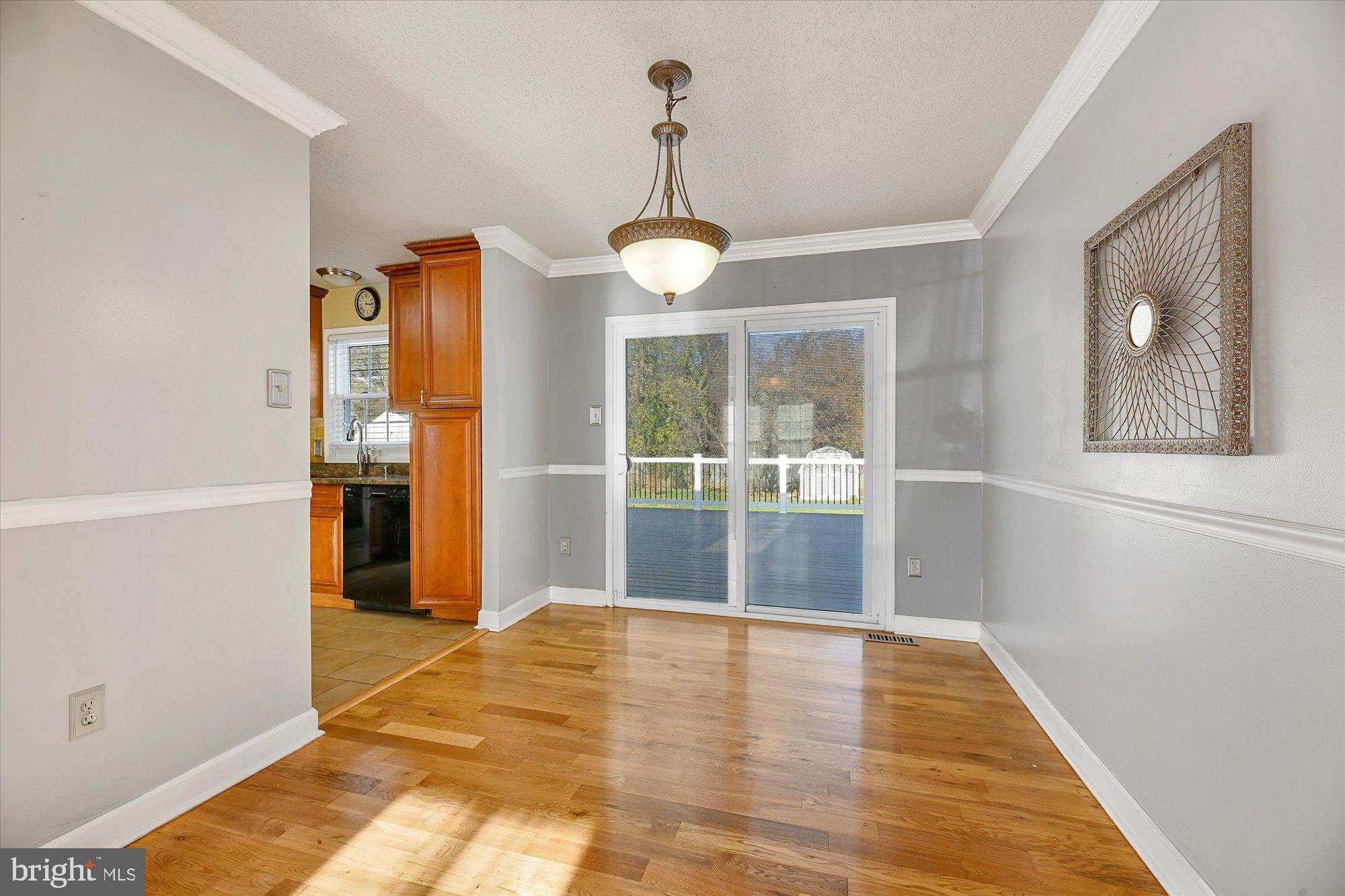6710 Richardson Road Baltimore, MD 21207 - Photo 8 of 28