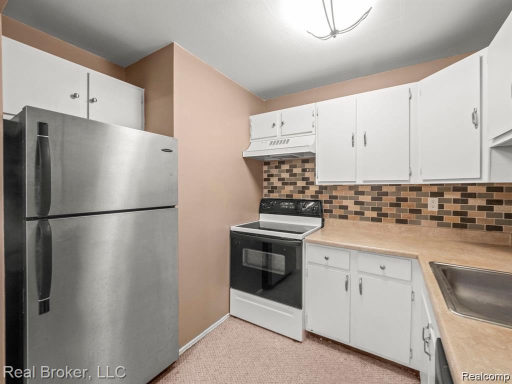 4905 Crooks Road, Unit A5 Royal Oak, MI 48073 - Photo 10 of 19