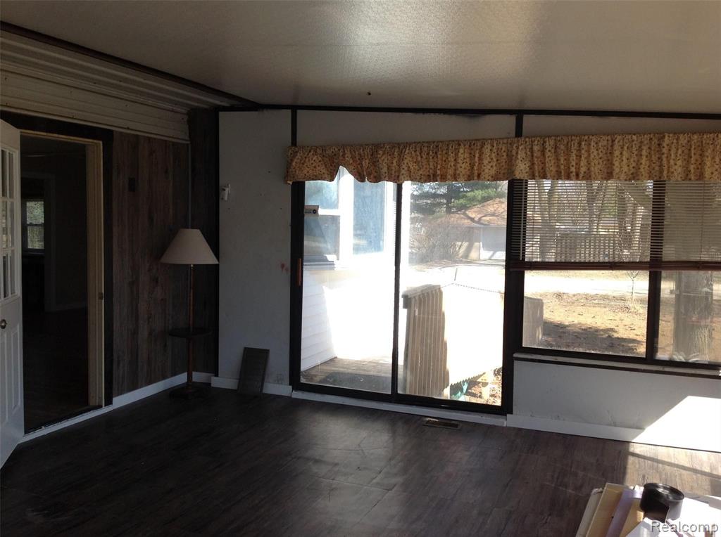 2693 Imlay City Road Lapeer, MI 48446 - Photo 9 of 29 Gallery Image 9