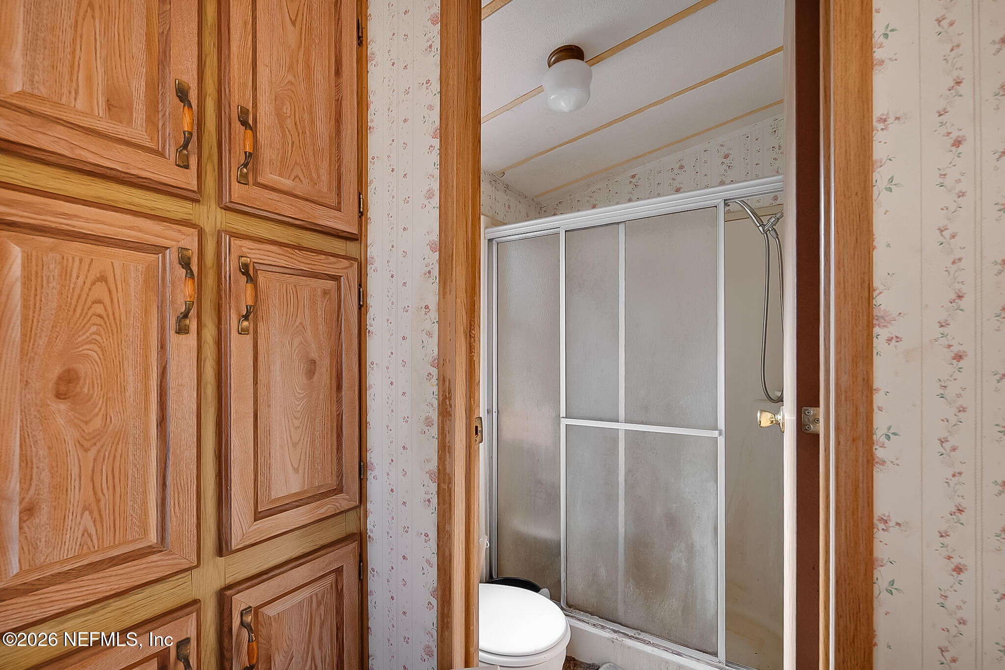 85110 Theresa Road Yulee, FL 32097 - Photo 15 of 24 a bathroom with a toilet