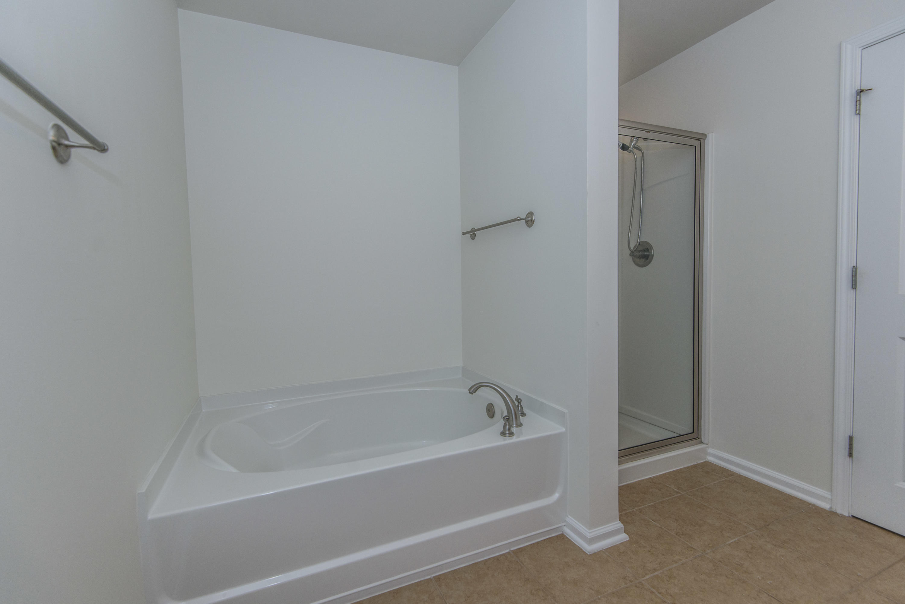 4036 Conant Road Mount Pleasant, SC 29466 - Photo 14 of 34 Full soaking tub/shower