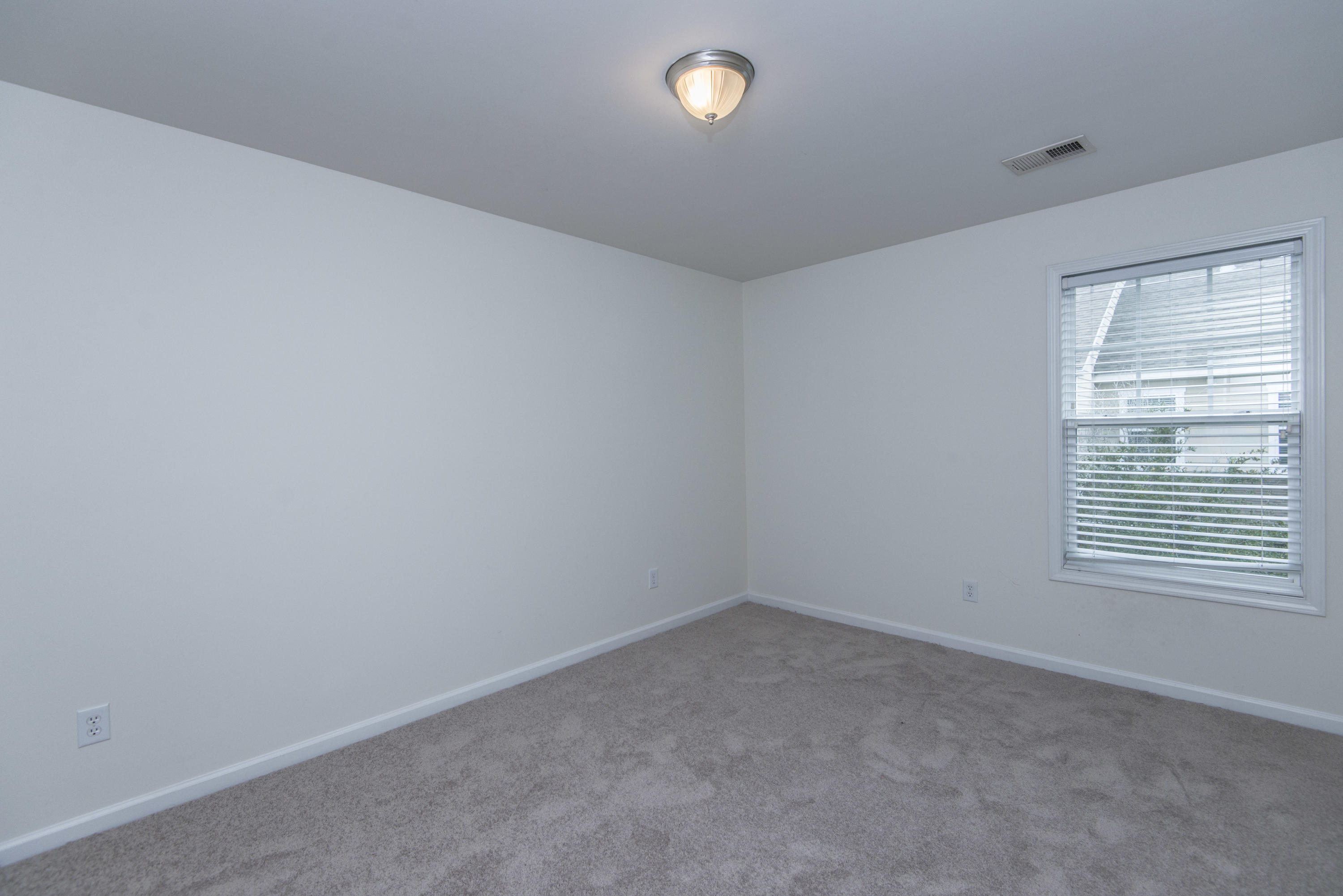 4036 Conant Road Mount Pleasant, SC 29466 - Photo 16 of 34 Nice sized guest room
