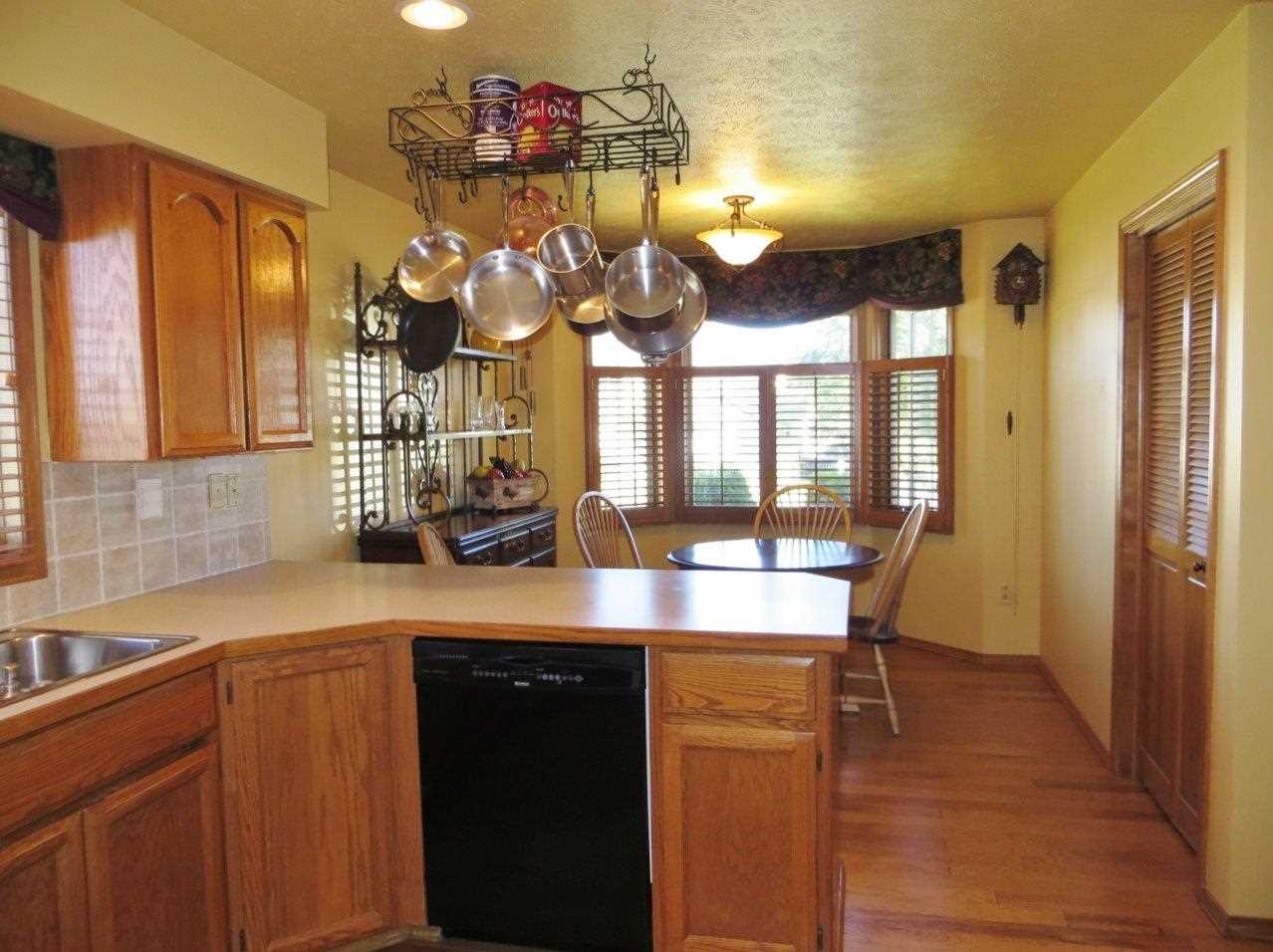 9705 North Ridgecrest Drive Spokane, WA 99208 - Photo 9 of 20 Gallery Image 9
