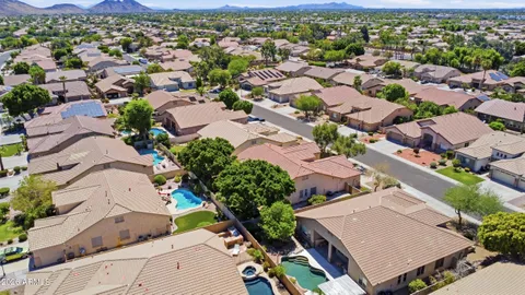 $670,000 | 8056 West Louise Drive, Peoria, AZ 85383