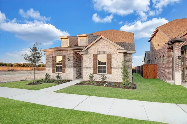 $2,495 | 12424 Iveson Drive, Fort Worth, TX 76052