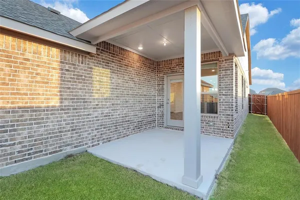 $2,495 | 12424 Iveson Drive, Fort Worth, TX 76052