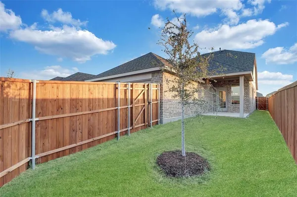 $2,495 | 12424 Iveson Drive, Fort Worth, TX 76052