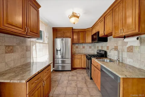 $799,999 | 115 Young Avenue, Yonkers, NY 10710