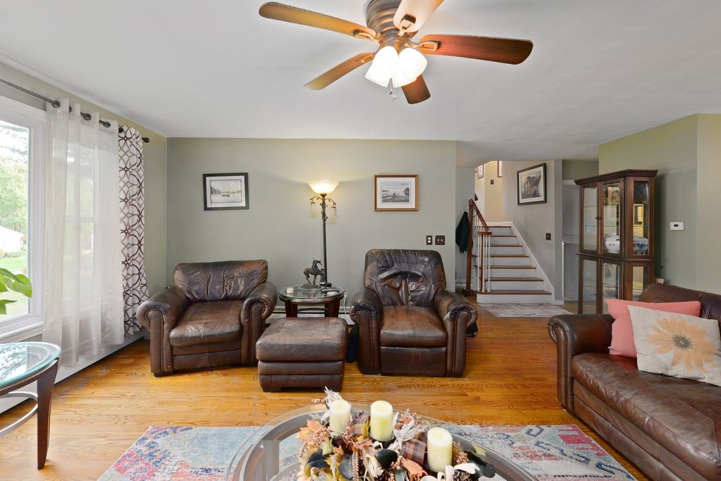 493 Forest Hills Road Springfield, MA 01128 - Photo 17 of 35