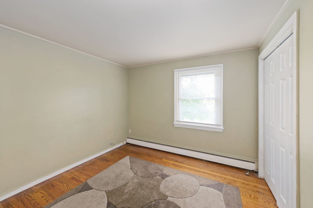 493 Forest Hills Road Springfield, MA 01128 - Photo 25 of 35