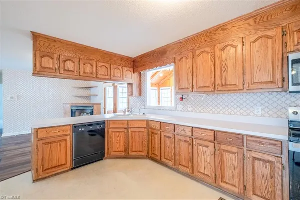 $359,900 | 1070 Dun Avenue, Walnut Cove, NC 27052