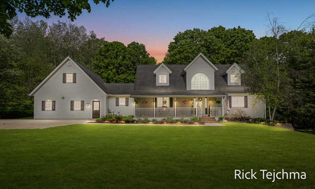 10345 Red Oak Ridge Howard City, MI 49329 - Photo 1 of 80 1