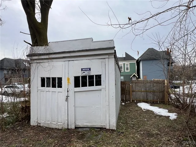 $100,000 | 104 Fountain Street, Syracuse, NY 13203