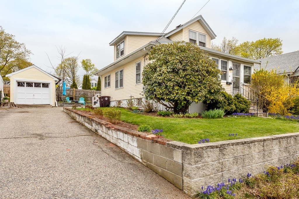 42 Manomet Road Weymouth, MA 02191 - Photo 2 of 16 Gallery Image 2