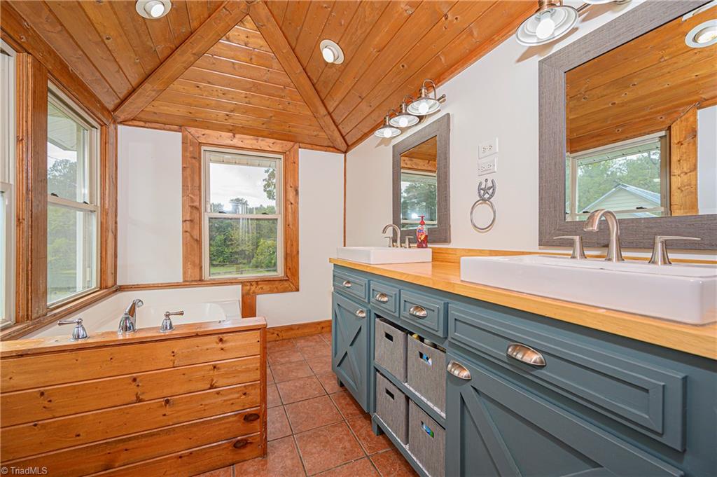 1231 Cana Road Mocksville, NC 27028 - Photo 17 of 37 Gallery Image 17