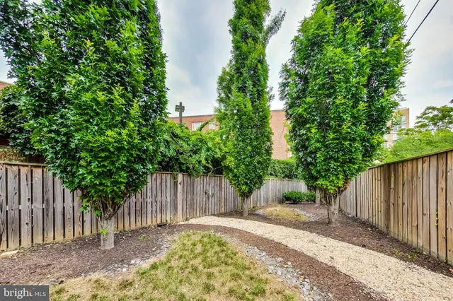 $3,650 | 3035 15th Street Northwest, Unit 105, Washington, DC 20009