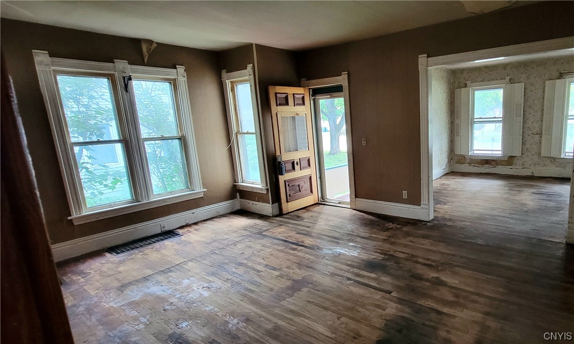 27 State Street Tully, NY 13159 - Photo 5 of 22