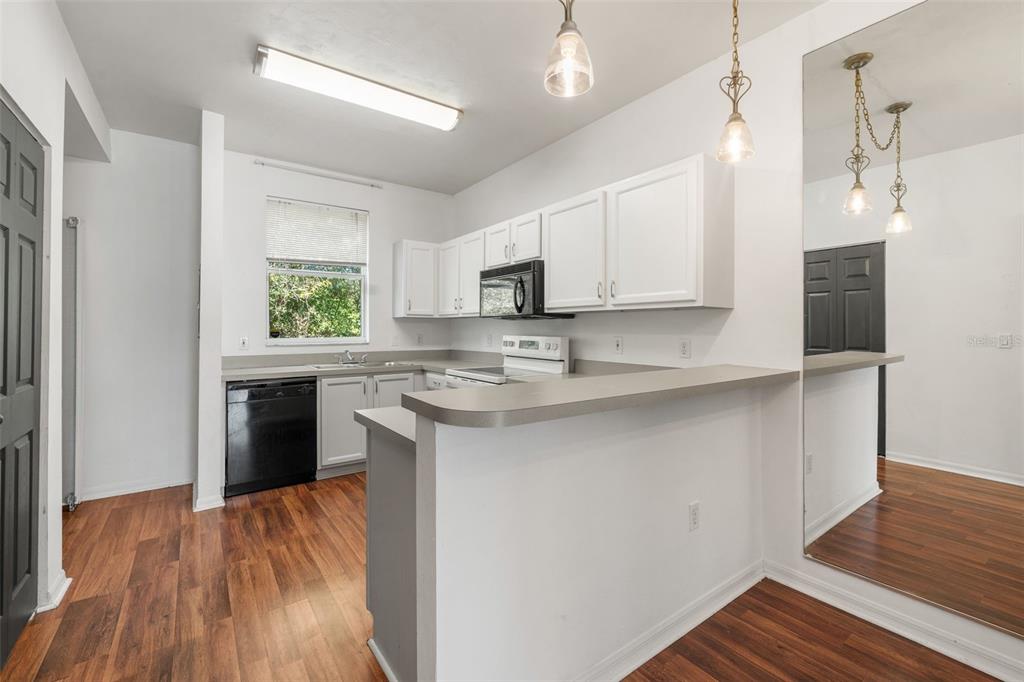 3970 Southwest 20th Avenue, Unit 904 Gainesville, FL 32607 - Photo 8 of 23 Gallery Image 8