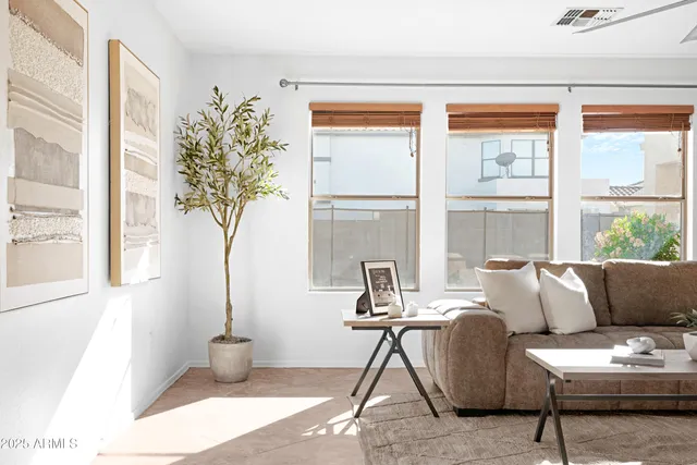 $689,000 | 3771 East Betsy Lane, Gilbert, AZ 85296