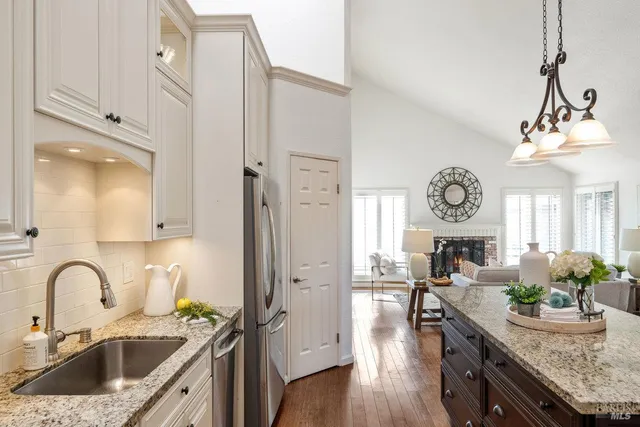 $1,050,000 | 206 Paseo Bernal, Moraga, CA 94556