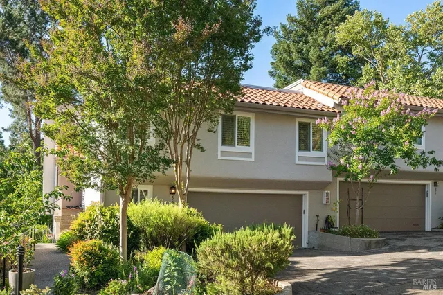 $1,050,000 | 206 Paseo Bernal, Moraga, CA 94556