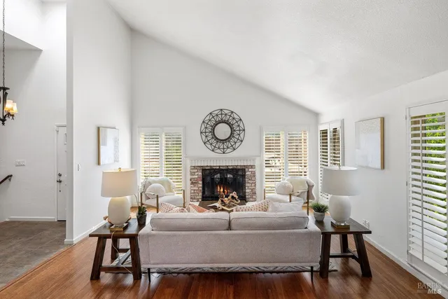 $1,050,000 | 206 Paseo Bernal, Moraga, CA 94556