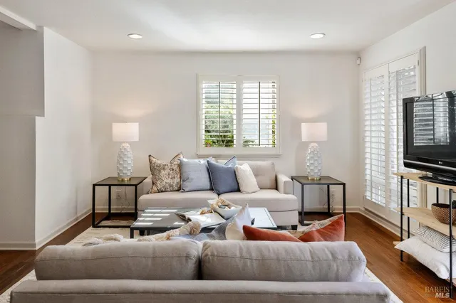 $1,050,000 | 206 Paseo Bernal, Moraga, CA 94556