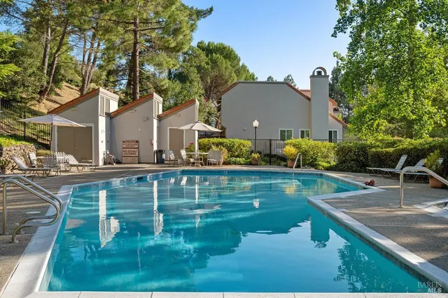 $1,050,000 | 206 Paseo Bernal, Moraga, CA 94556