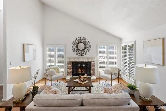 $1,050,000 | 206 Paseo Bernal, Moraga, CA 94556