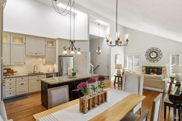 $1,050,000 | 206 Paseo Bernal, Moraga, CA 94556