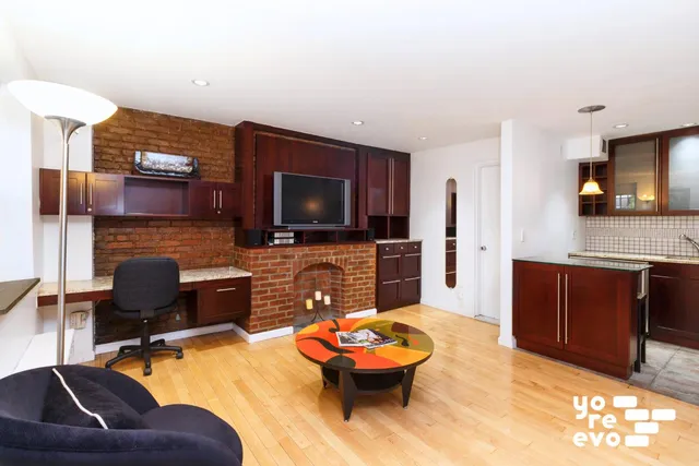 $369,000 | 318 West 15th Street, Unit A | Chelsea