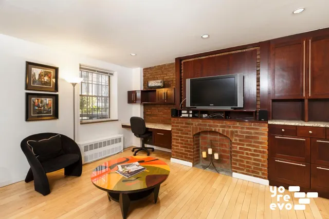 $369,000 | 318 West 15th Street, Unit A | Chelsea