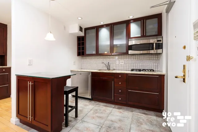 $369,000 | 318 West 15th Street, Unit A | Chelsea