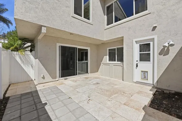 $3,995 | 1237 Evergreen Drive, Cardiff-by-the-Sea, CA 92007