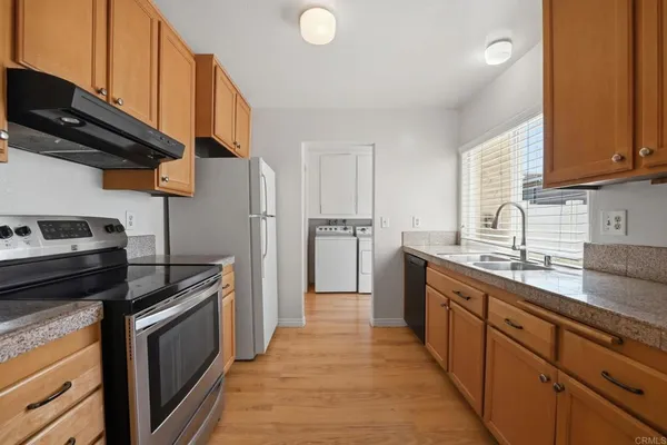 $3,995 | 1237 Evergreen Drive, Cardiff-by-the-Sea, CA 92007