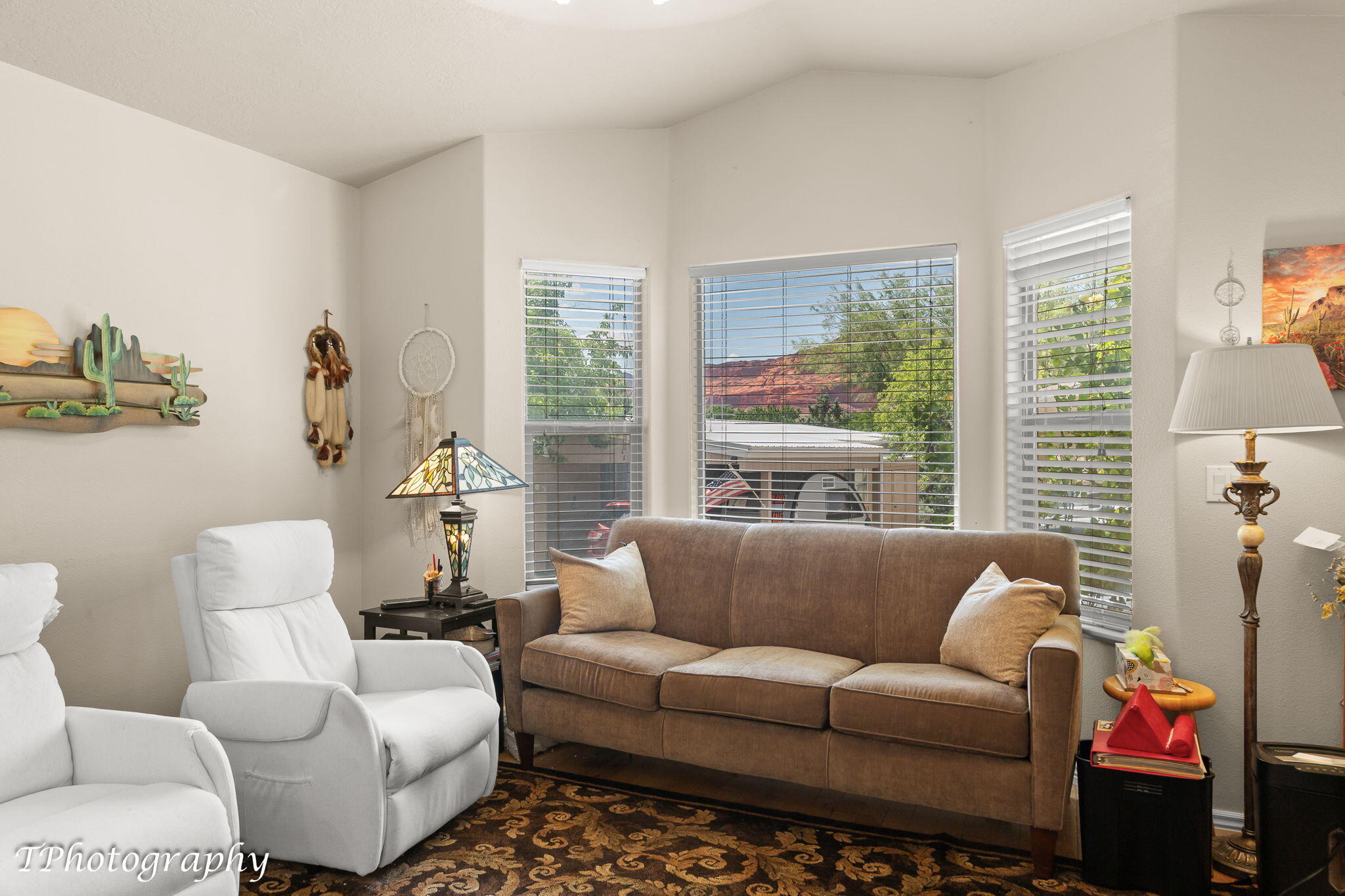 107 Overlook Lane Hurricane, UT 84737 - Photo 3 of 19 Living Room