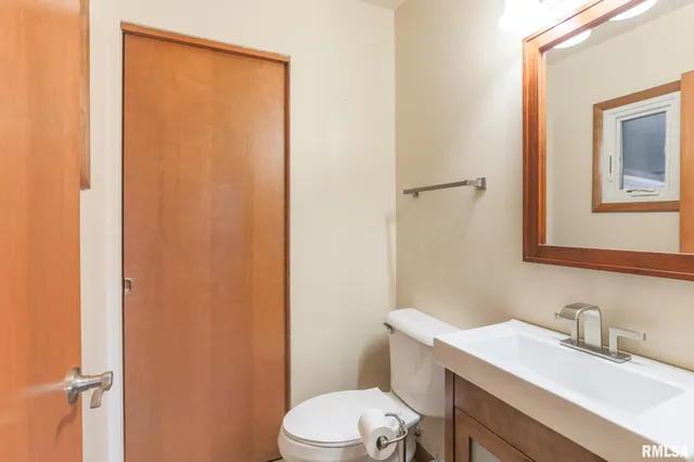 $210,000 | 916 East Emerson Street, Morton, IL 61550