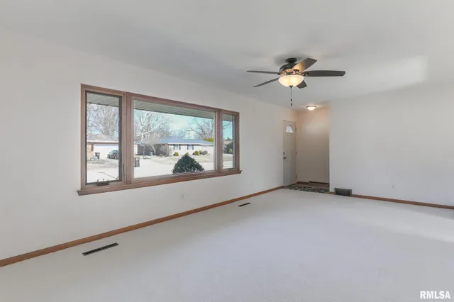 $210,000 | 916 East Emerson Street, Morton, IL 61550