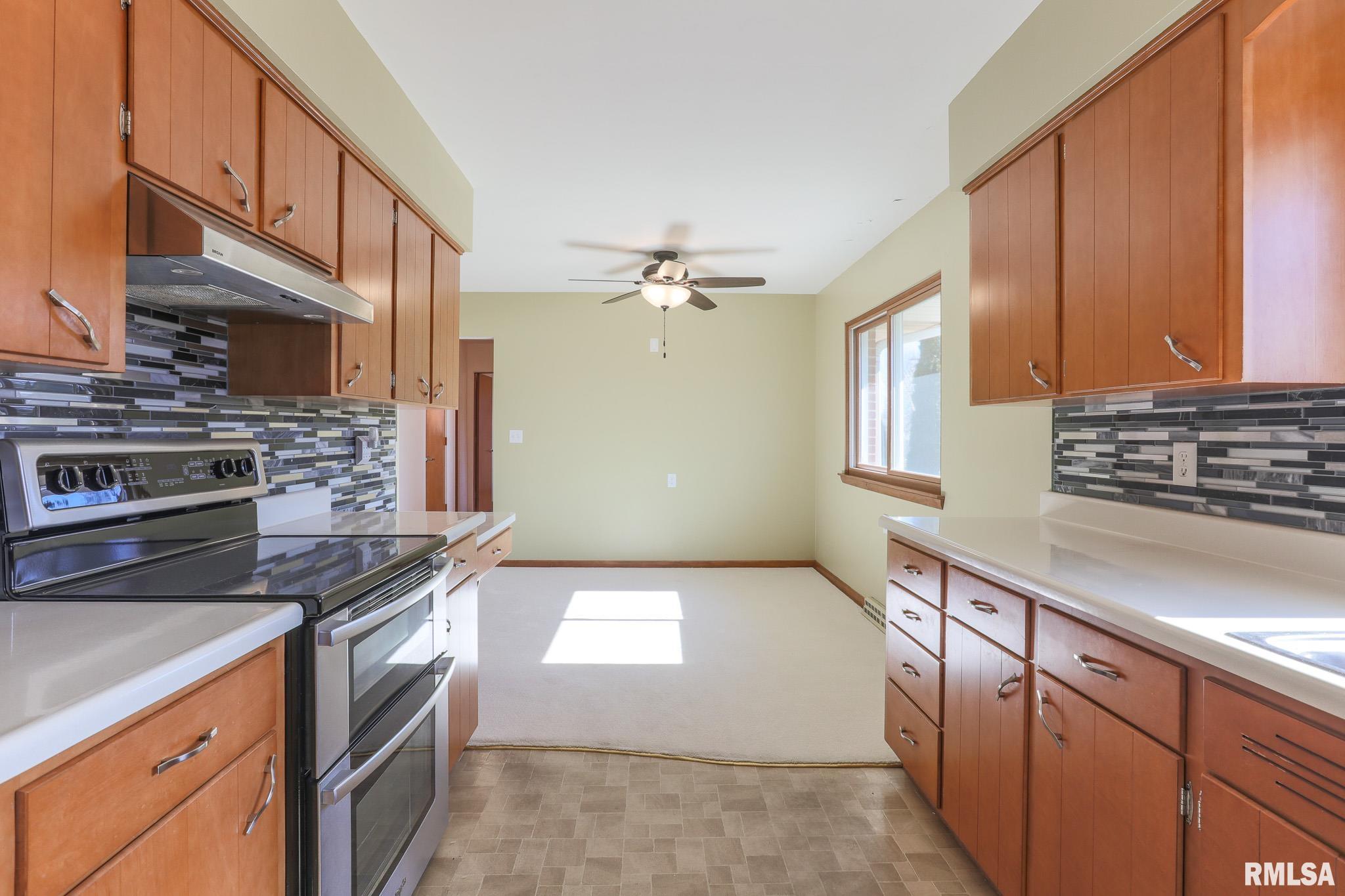 916 East Emerson Street Morton, IL 61550 - Photo 8 of 24