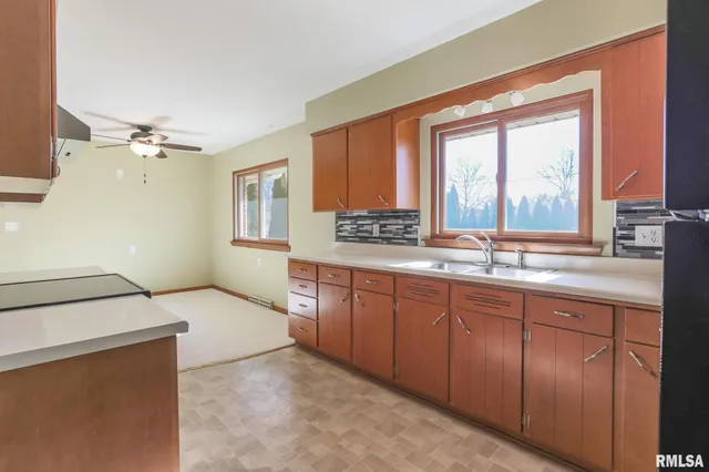 $210,000 | 916 East Emerson Street, Morton, IL 61550