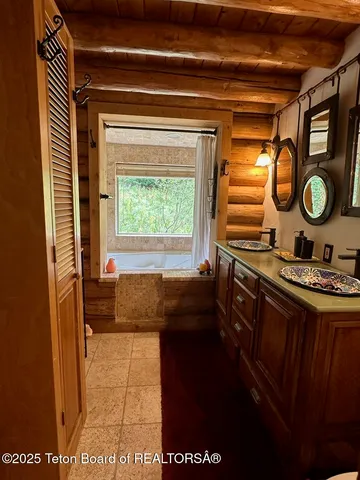 $2,100,000 | 3950 Redtop Lane, Wilson, WY 83014