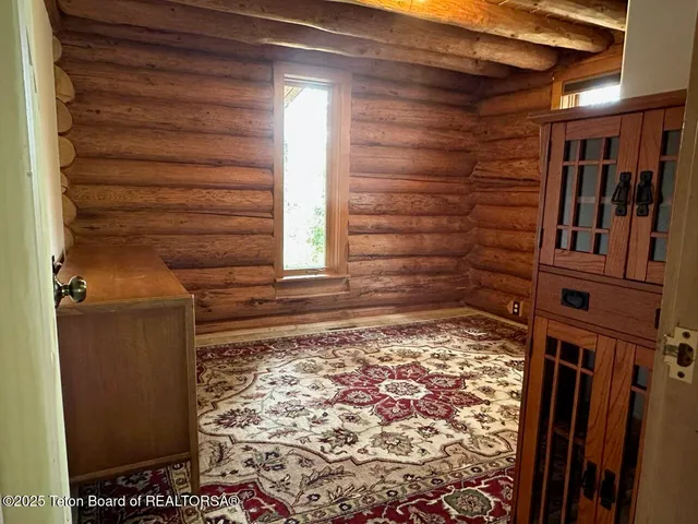 $2,100,000 | 3950 Redtop Lane, Wilson, WY 83014