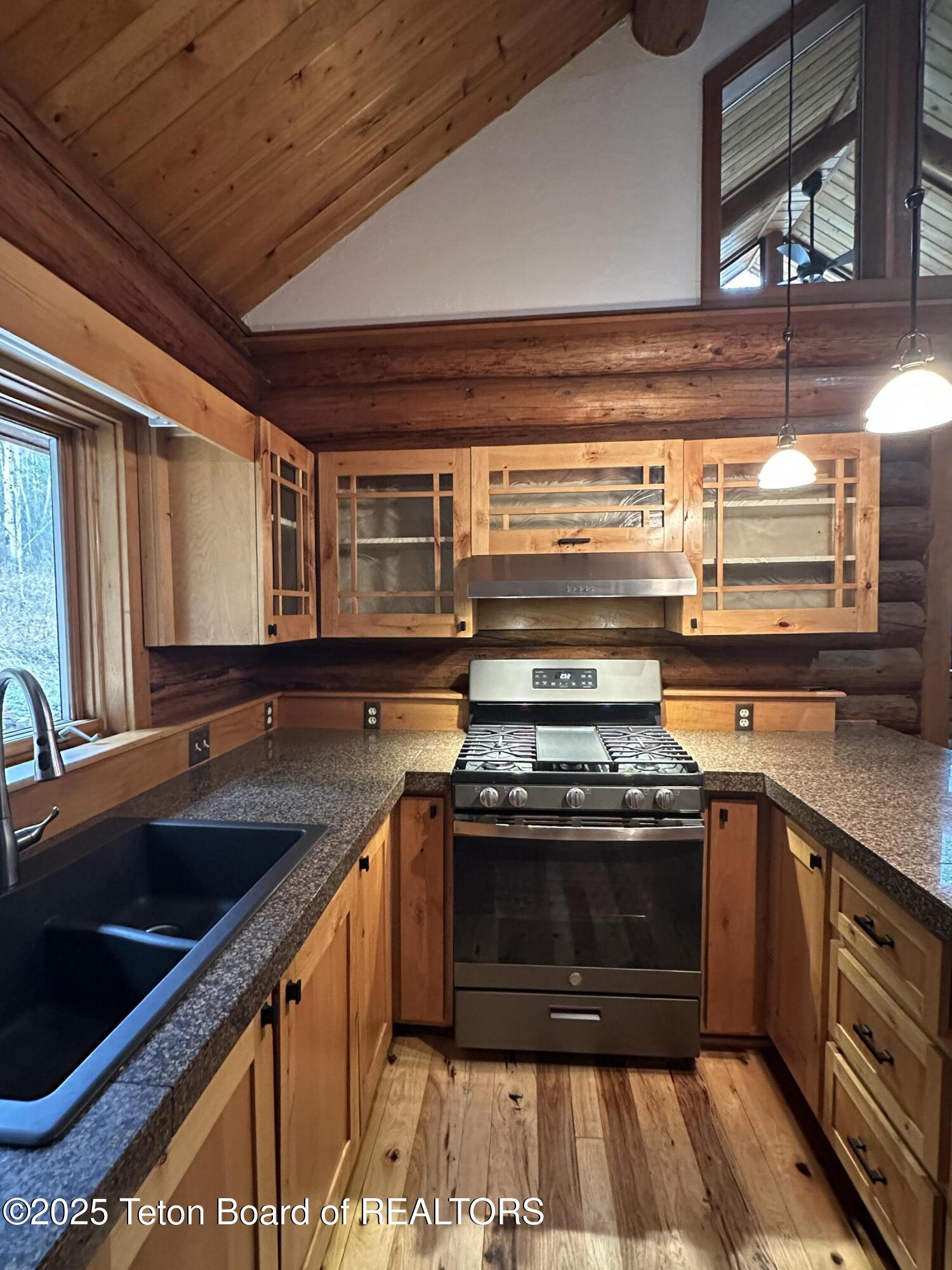 3950 Redtop Lane Wilson, WY 83014 - Photo 6 of 27 new appliances