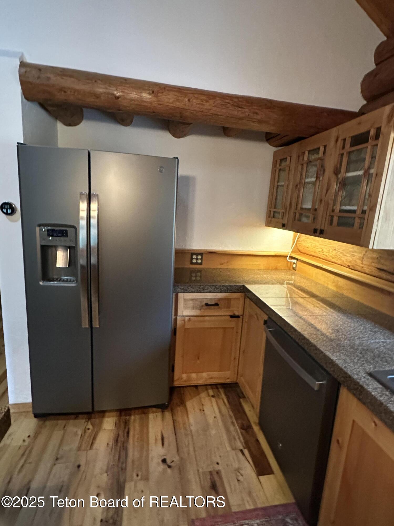 3950 Redtop Lane Wilson, WY 83014 - Photo 7 of 27 kitchen coffee nook