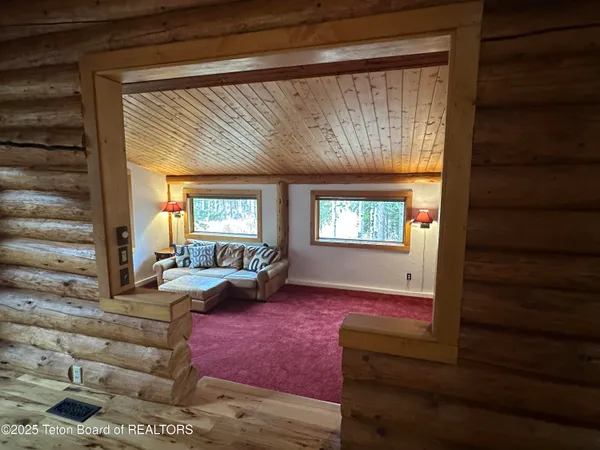 $2,100,000 | 3950 Redtop Lane, Wilson, WY 83014